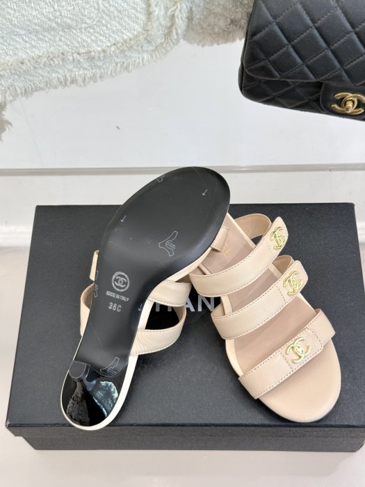 Босоножки фото 9