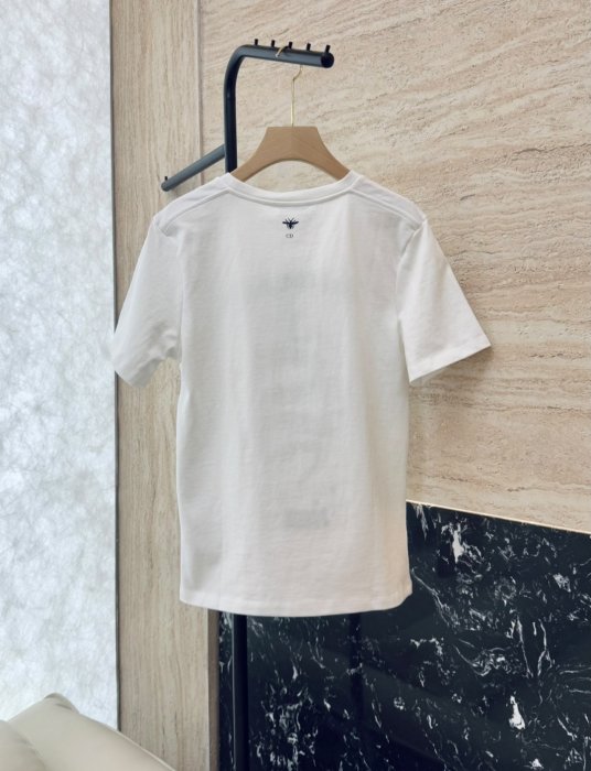 T-shirt women's фото 2