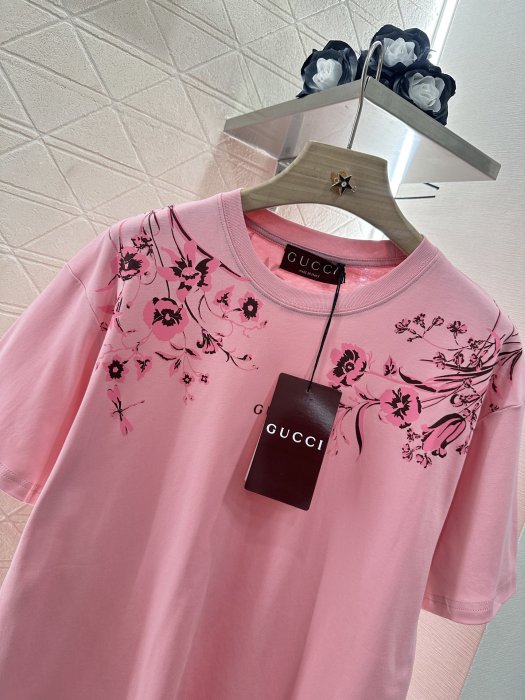 T-shirt women's фото 3