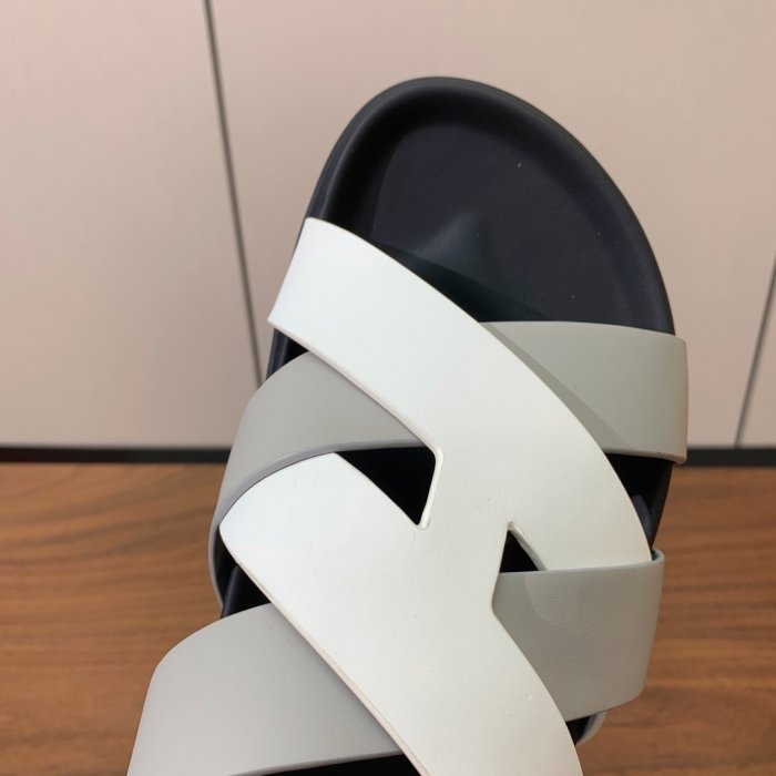 Сандалі жіночі фото 5