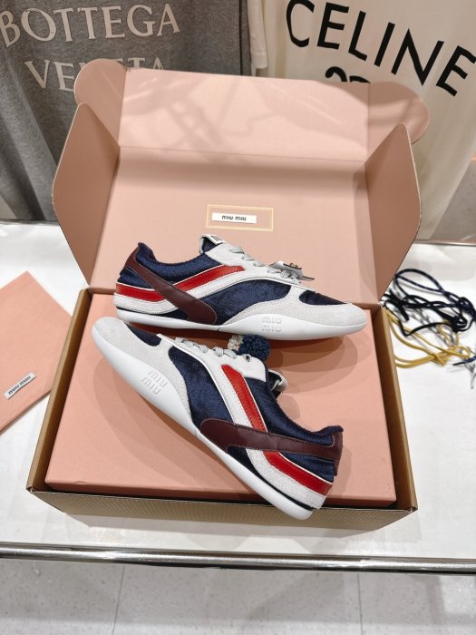 Кроссовки фото 5