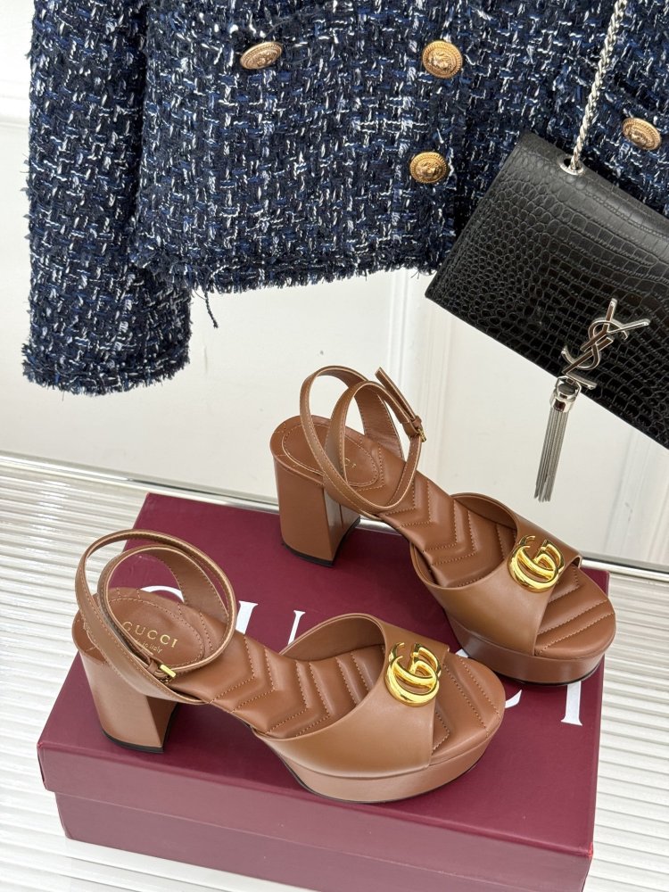 Босоножки фото 3