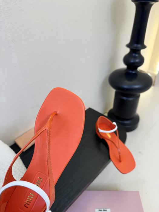 Босоножки фото 6