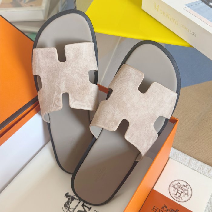 Шлепанцы женские фото 6