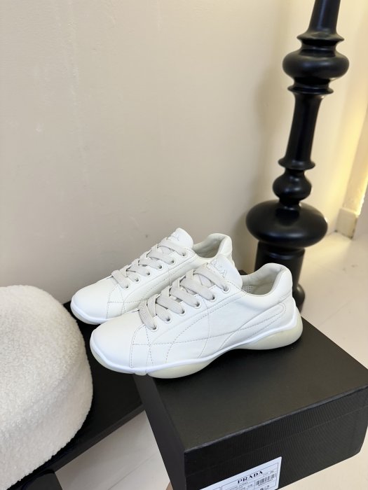 Кроссовки фото 5