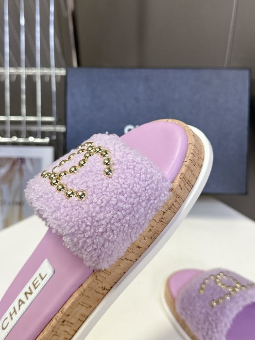 Шлепанцы женские фото 7