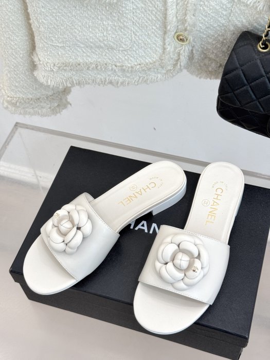 Босоножки фото 2