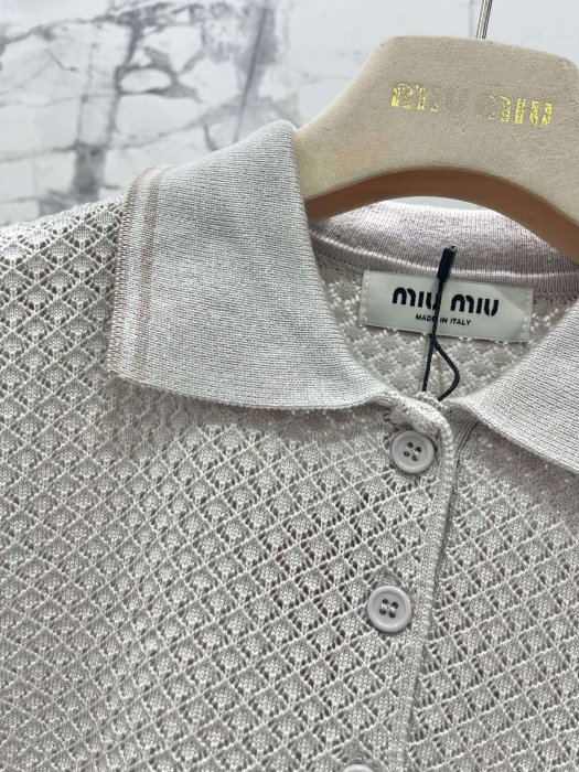 Футболка жіноча фото 3