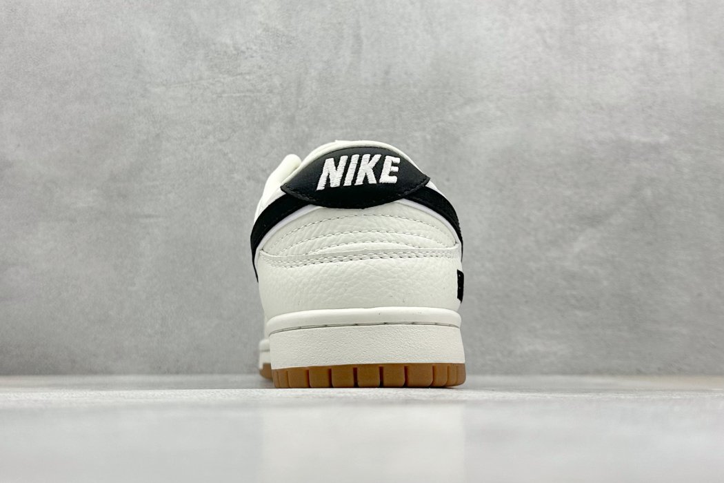 Кроссовки Supreme x Nk SB Dunk Low фото 6