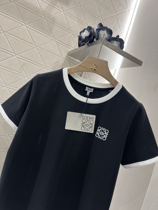 T-shirt women's фото 3