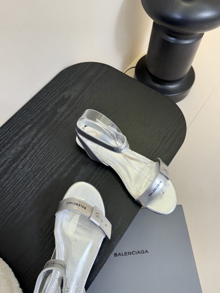 Босоніжки фото 4