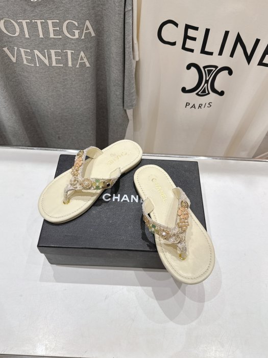 Шлепанцы фото 2