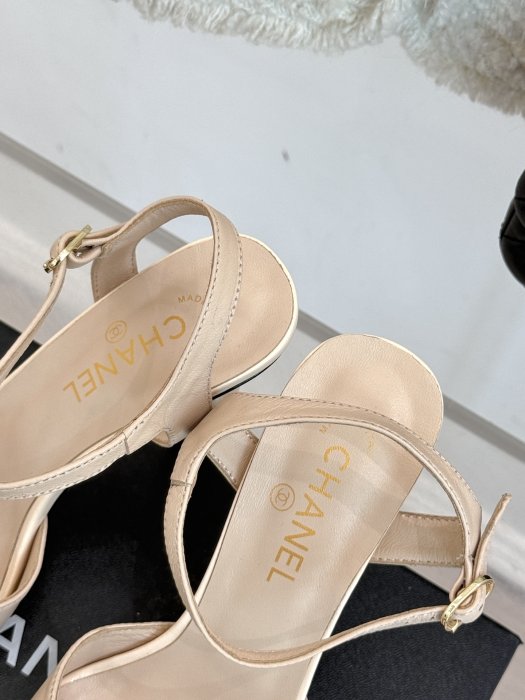 Босоножки фото 8