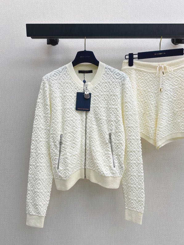 Костюм жіночий фото 5