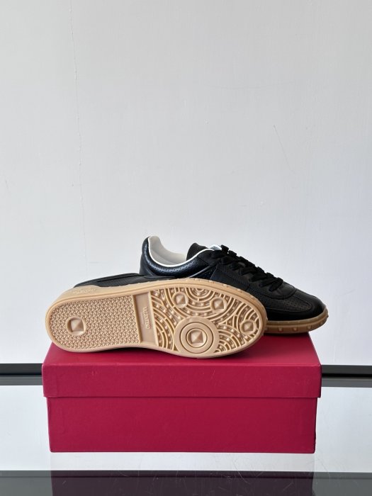 Кросівки чоловічі фото 9