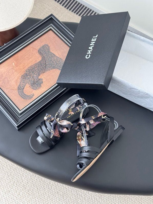 Сандалии женские