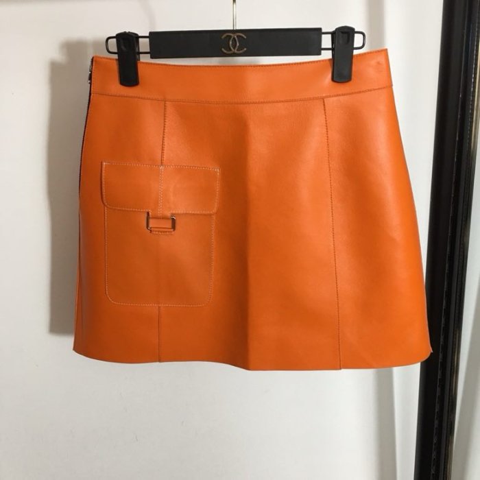 Skirt leather