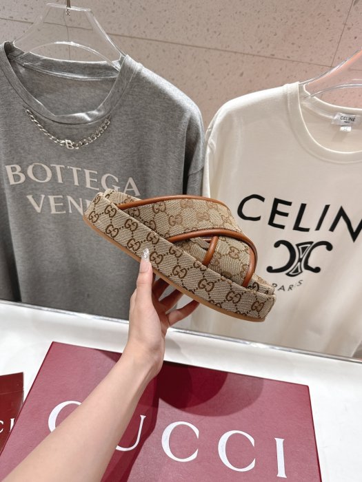 Шлепанцы фото 4