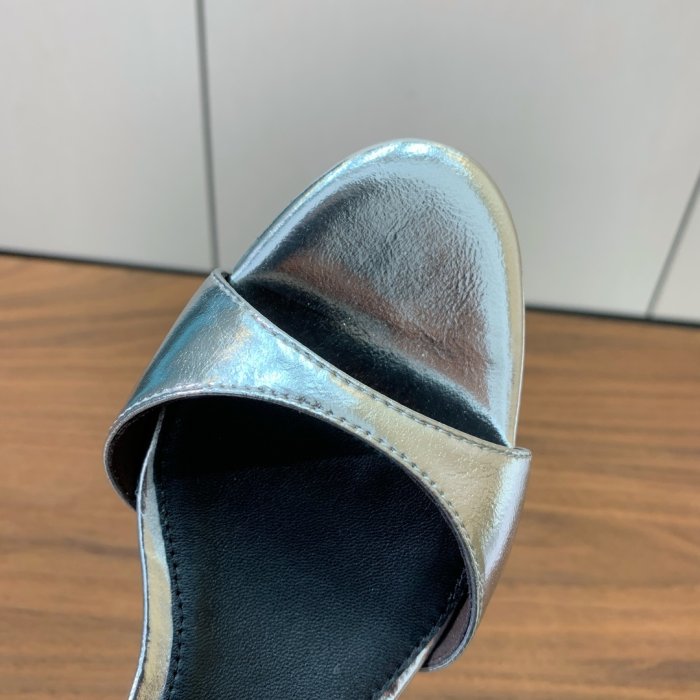 Босоножки фото 7