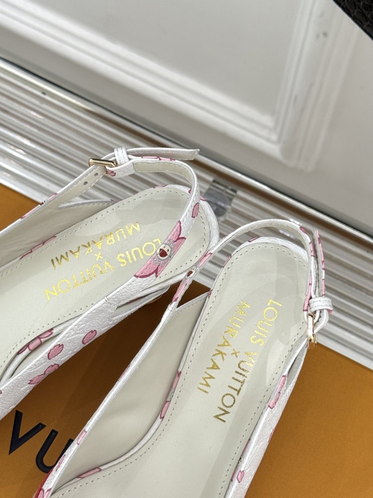 Босоножки фото 8