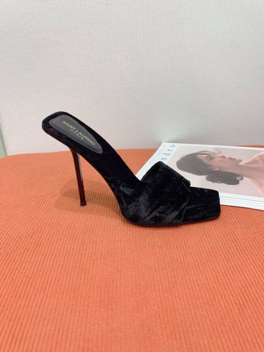 Босоножки фото 2