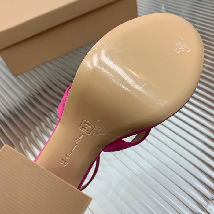 Босоножки фото 9