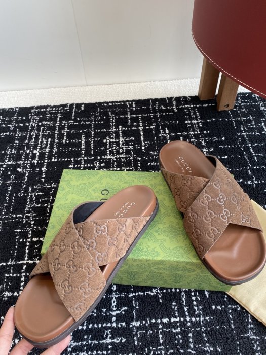 Шлепанцы фото 7