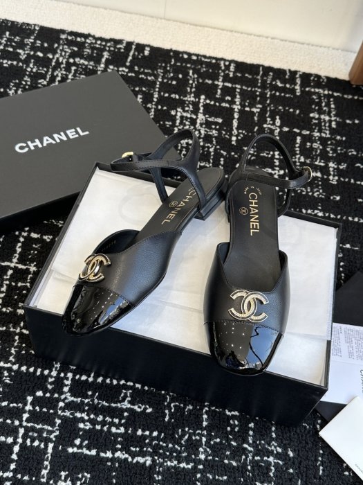 Босоножки фото 5