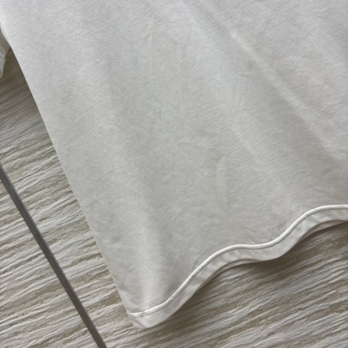 T-shirt women's фото 6