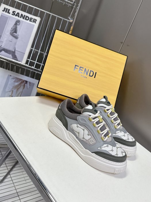 Кроссовки фото 3