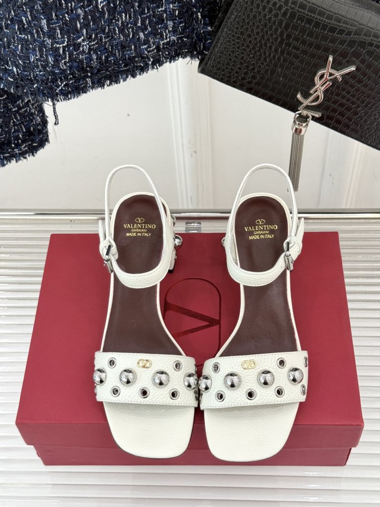 Босоножки фото 4