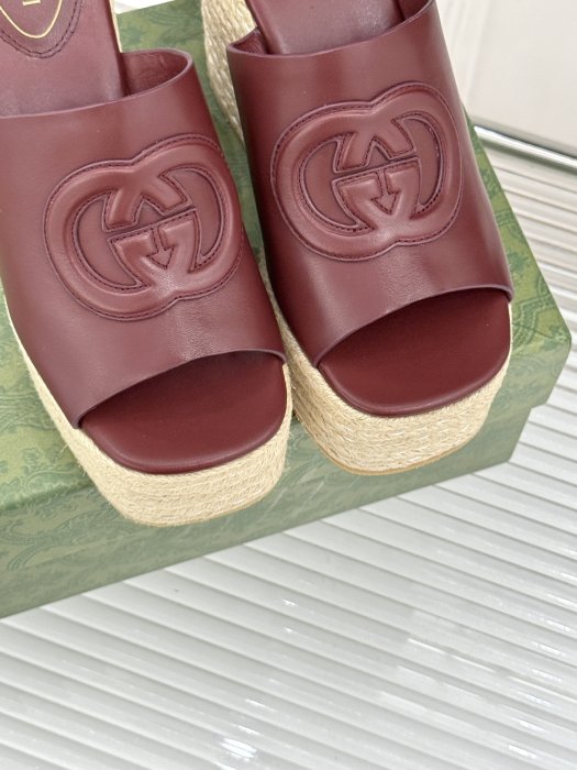 Босоножки фото 7