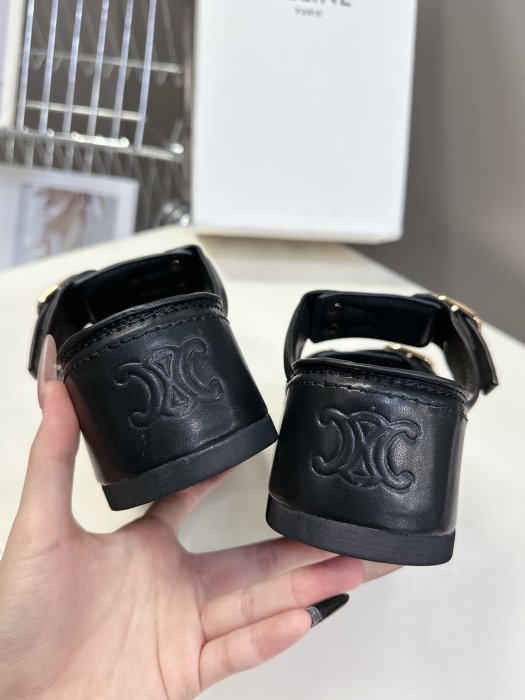 Шлепанцы фото 9