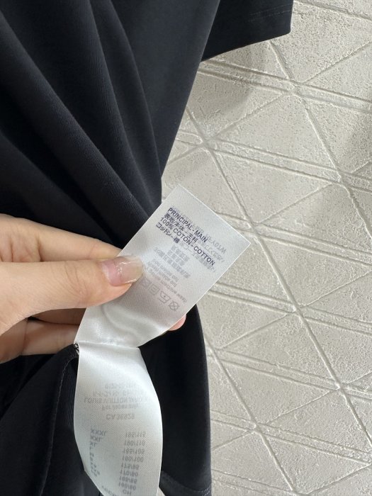 T-shirt women's фото 9