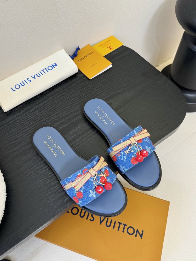 Шльопанці жіночі