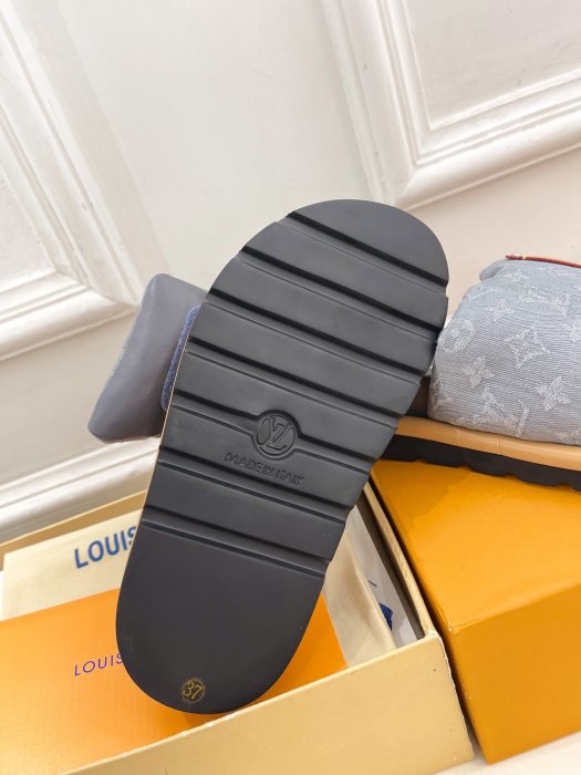 Шлепанцы фото 9