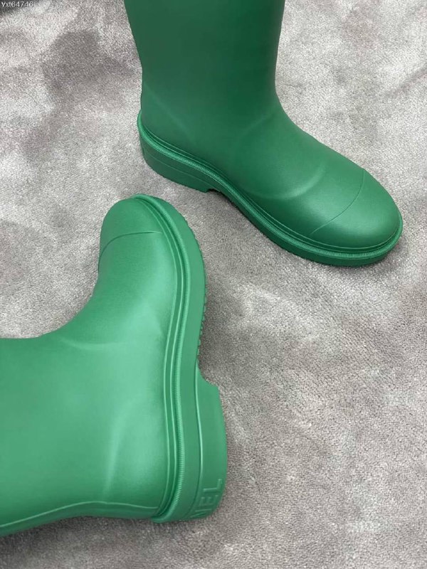 Гумові чоботи жіночі зелені фото 7