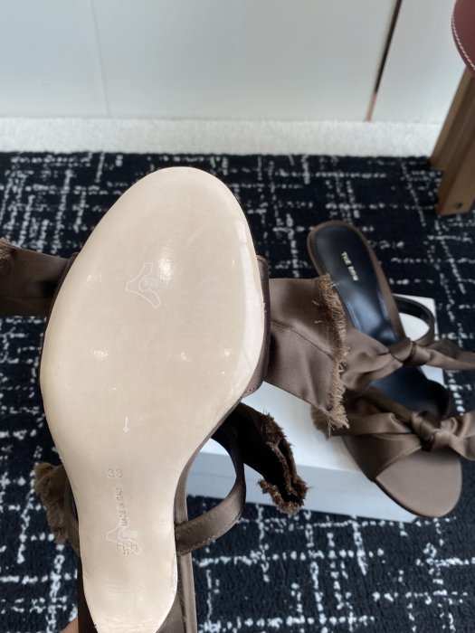 Босоножки фото 9