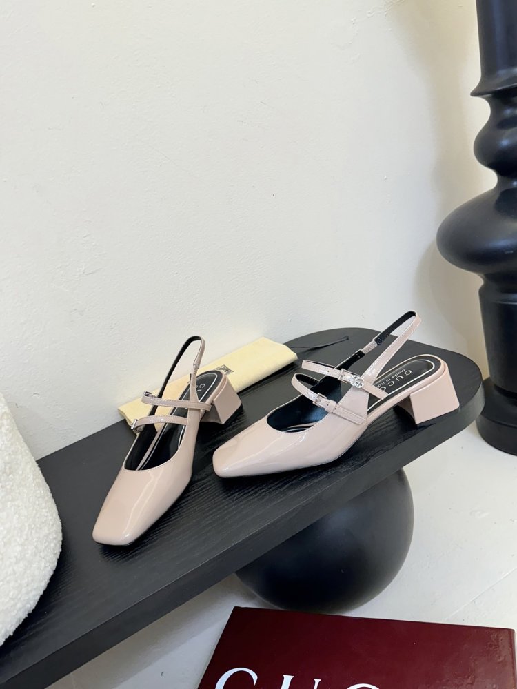 Босоніжки фото 3