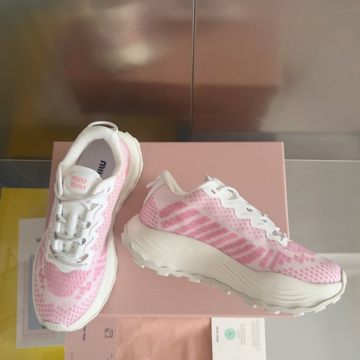 Кросівки фото 3