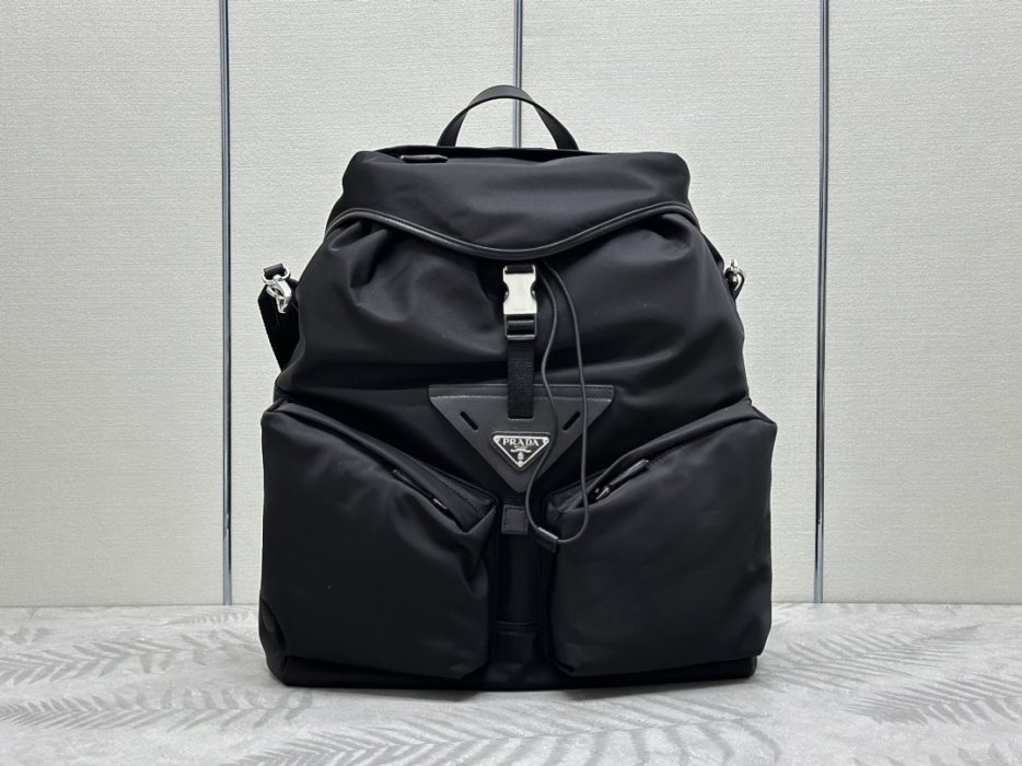 Backpack Black Re-nylon 42 cm 2VZ108