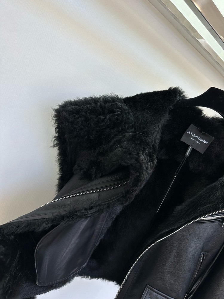 Jacket leather on fur фото 7