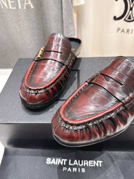 Moccasins leather women's фото 7