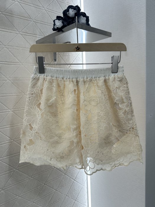 Шорти жіночі