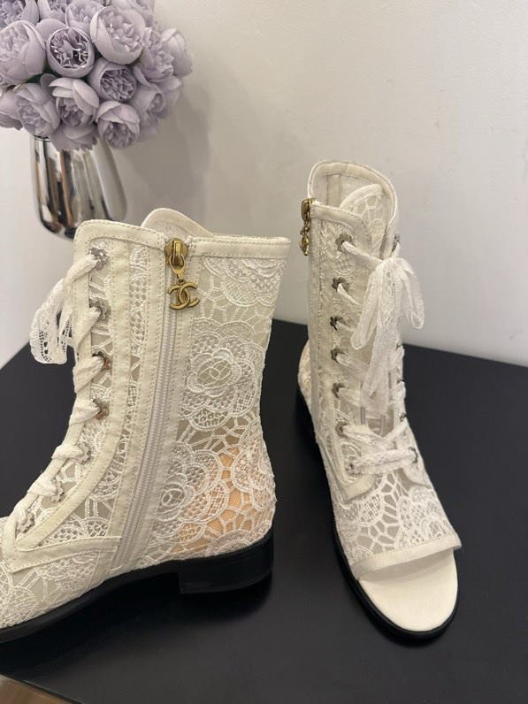 Ботинки женские фото 8