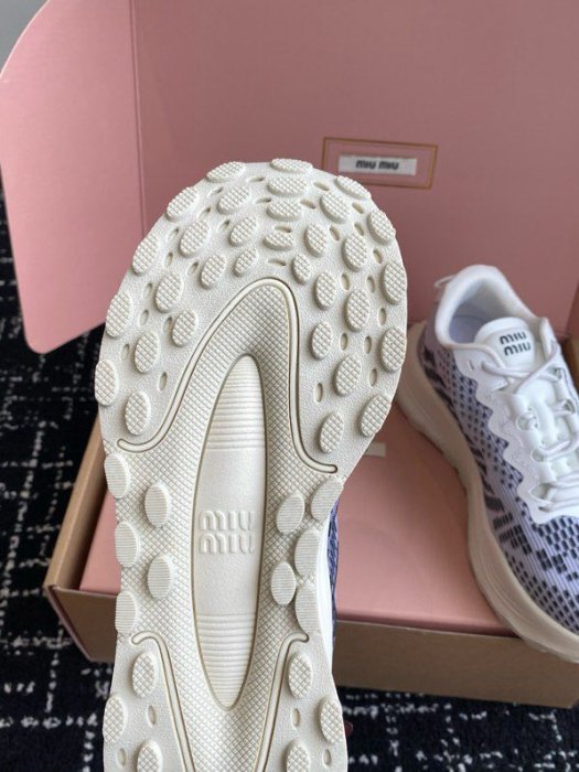 Кроссовки фото 2