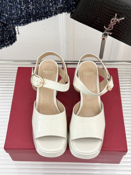 Босоножки фото 4