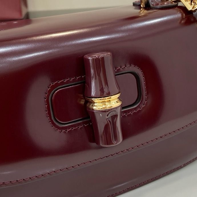 Сумка кожаная Gucci Bamboo Diva 26 см фото 5