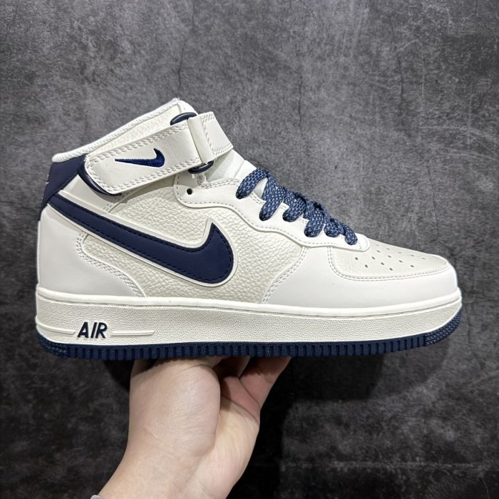 Sneakers Air Force 1 07 Mid