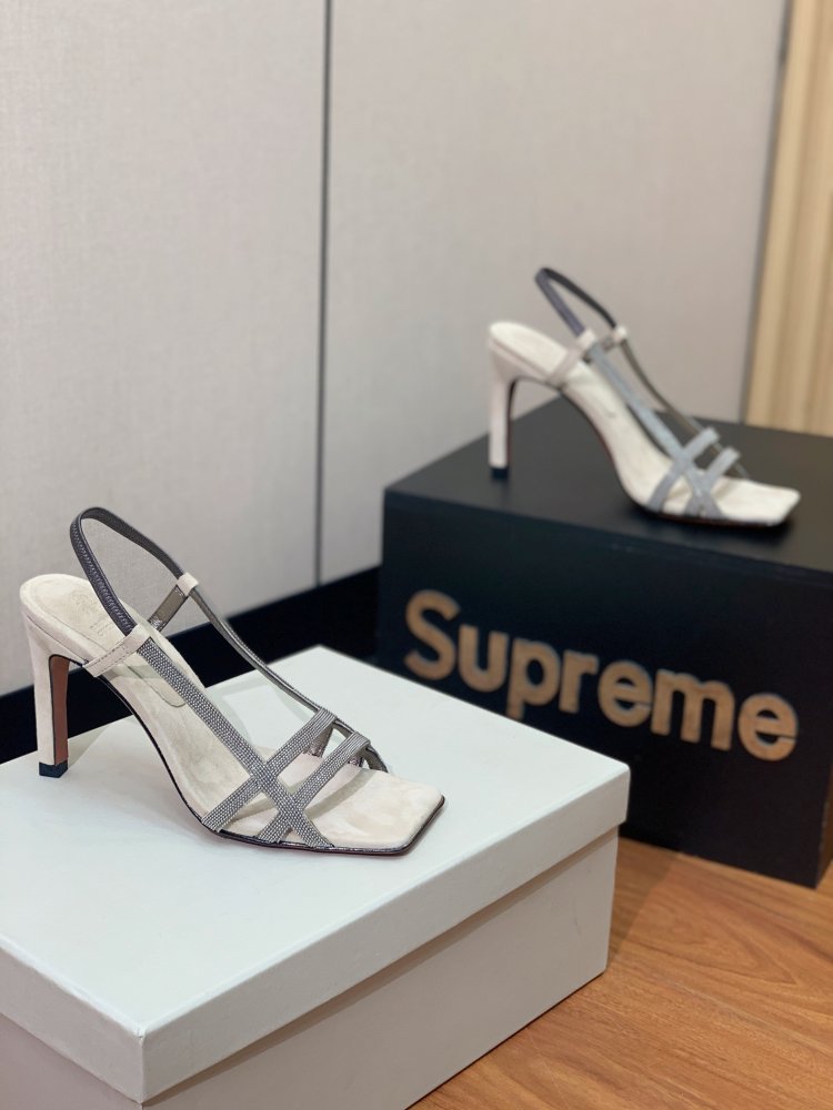 Босоножки фото 7